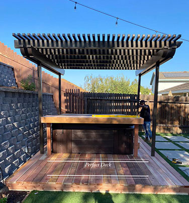 Cedar Decking in Agua Dulce